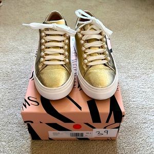 💯 authentic Stuart weitzman sneakers